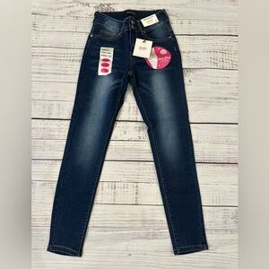 NWT Between Us Women's Dark Blue Faded Skinny Butt Lifter Ankle Jeans Size 3